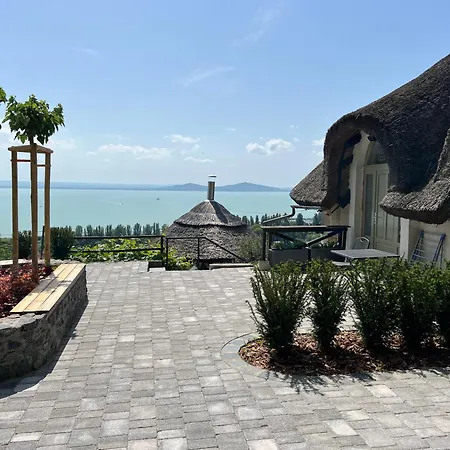 דירה Panorama Apartmanhaz *