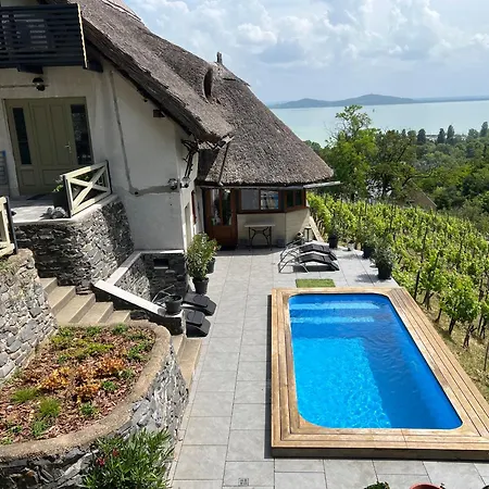 شقة Panorama Apartmanhaz