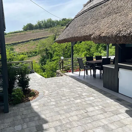 Panorama Apartmanhaz בדקסוניטומאי